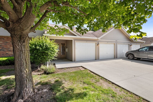Photo - 7030 Park Ln Ct