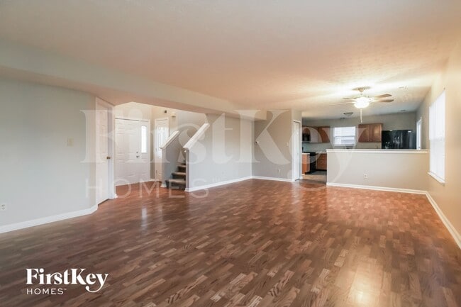 Photo - 5313 Waterton Lakes Dr