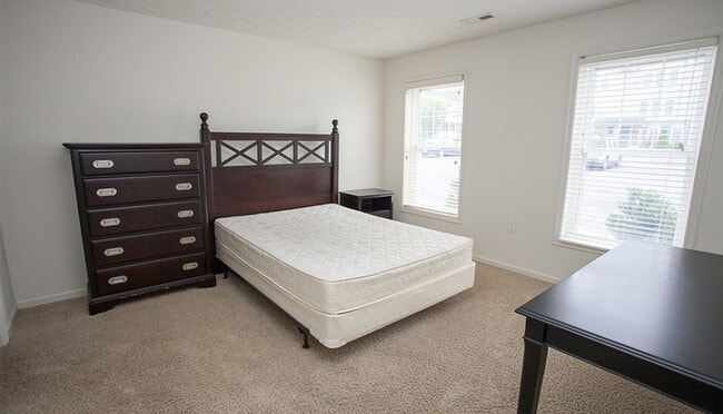 Building Photo - 2111 Purple and Gold Way