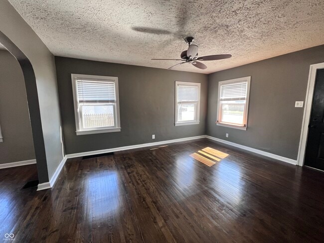 Photo - 1524 E 46th St