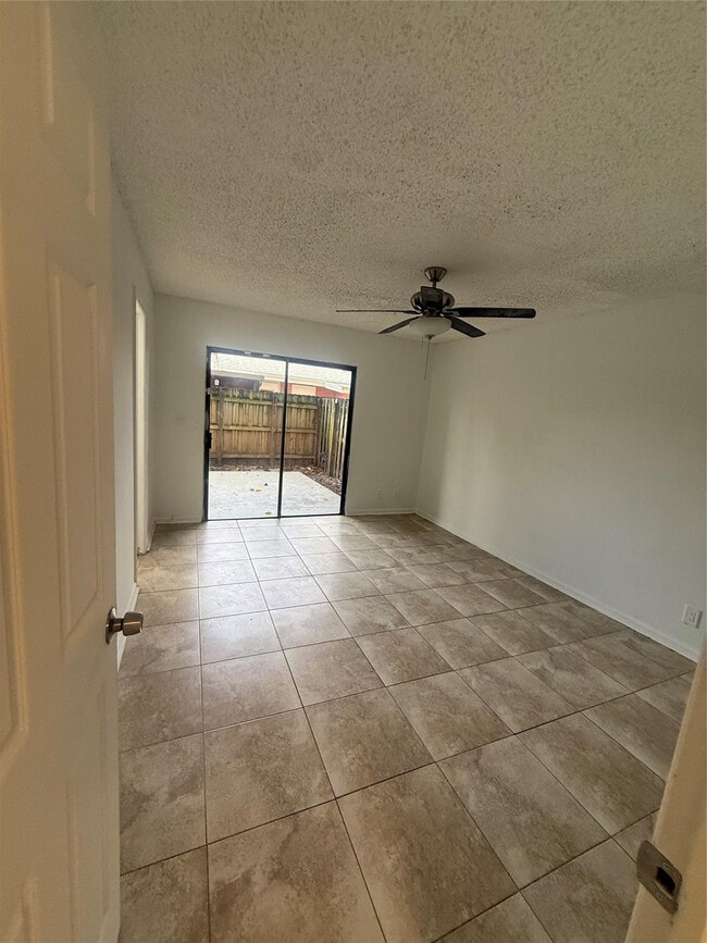 Photo - 7427 SW 13th St