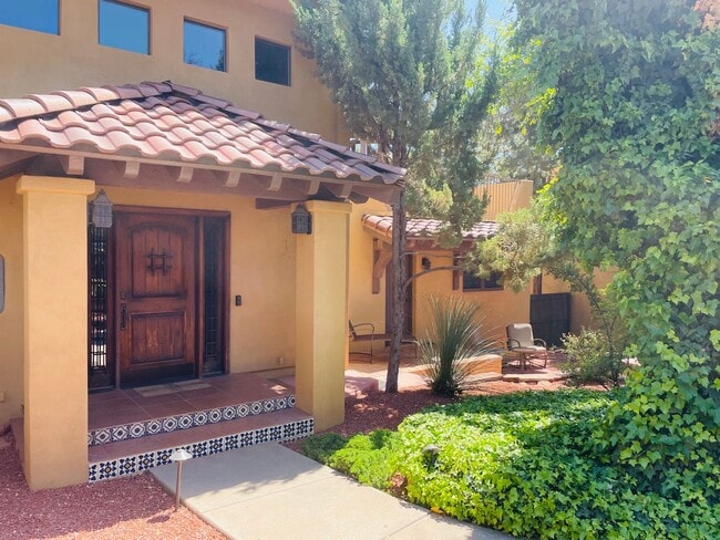 Building Photo - 237 Van Deren Rd Unit 4F