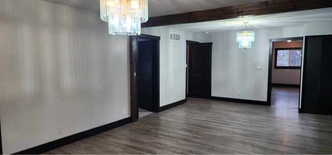 Photo - 144 S Main St