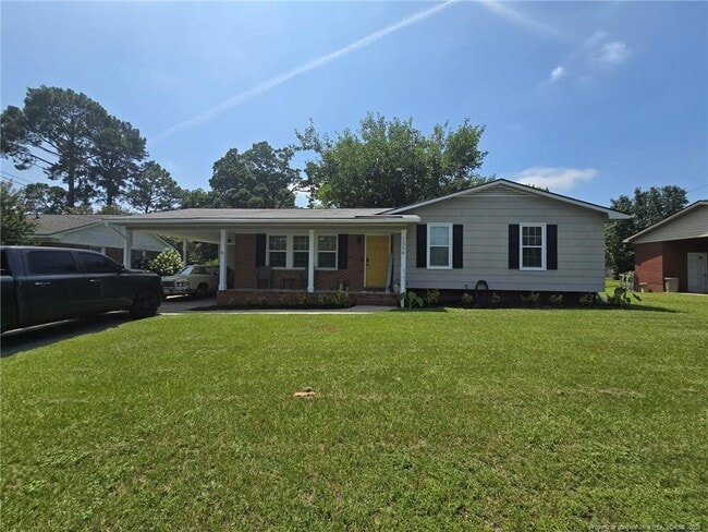 Photo - 1354 Camelot Dr House