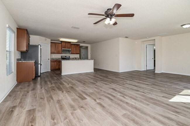 Photo - 1944 Rock Springs Way