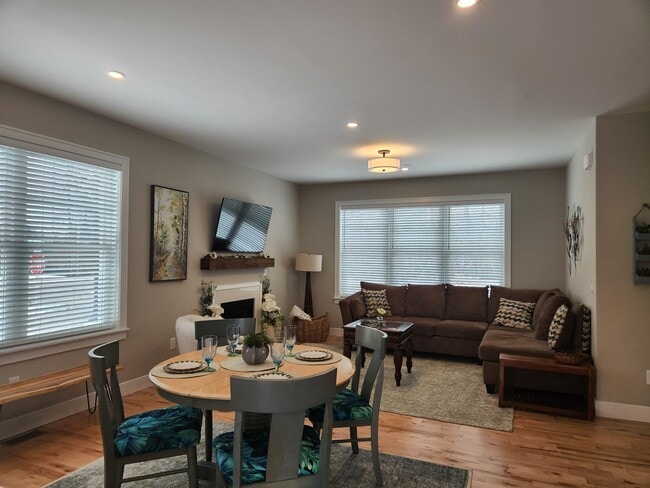 Photo - 57 Evergreen Dr