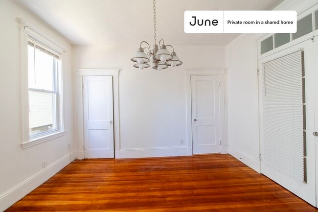 Photo - Room in Shared 5 bed/2 bath home Unidad E