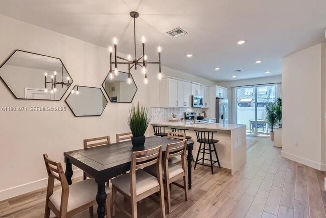 Photo - 117 SW 170th Ave