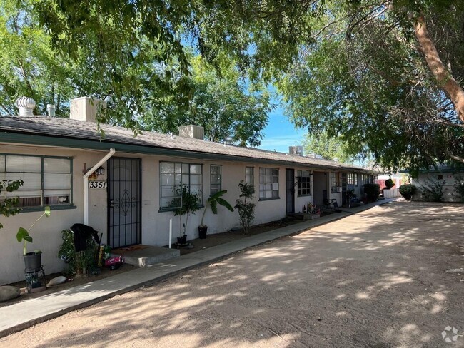 Building Photo - 3355 E Normal Ave Rental