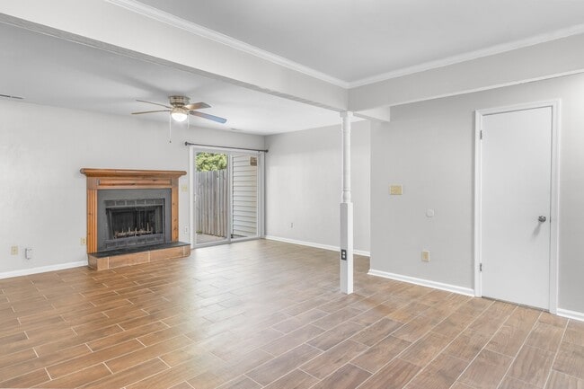 Photo - 911 Wilcher Way