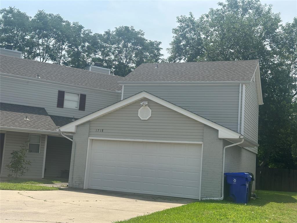 Photo - 1718 Jennifer Cir Townhome