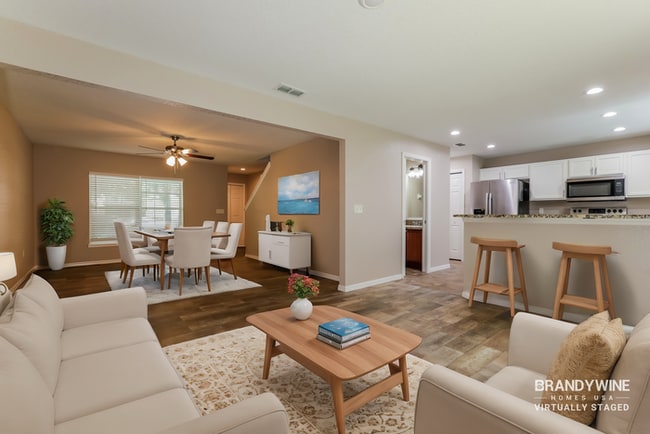 Photo - 209 Woodknoll Pl