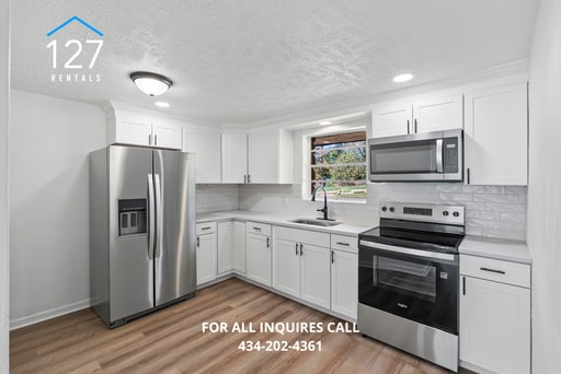 Photo - Beautifully Renovated 2 Bedroom Apartment ... Unit A1-1