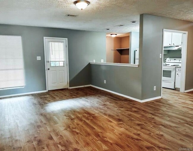 Photo - 966 Peachtree St
