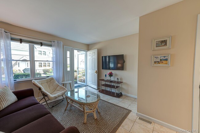 Photo - 49 Canoe Place Rd Unit 212