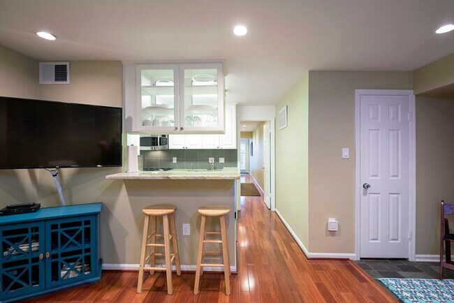 Photo - 1001 New Hampshire Ave NW Unidad ID427P