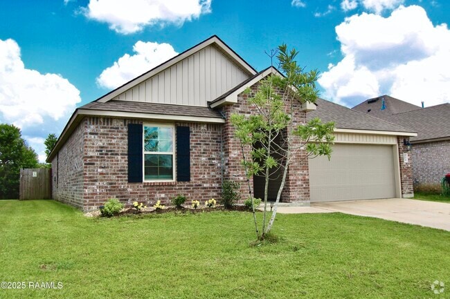 Building Photo - 205 Acadian Lk Dr Rental