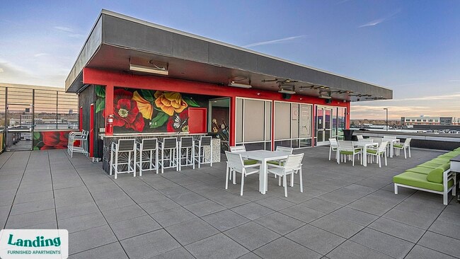 Photo - 1000 S Broadway Unidad 211