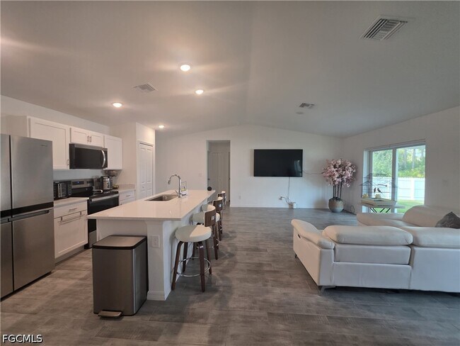 Photo - 4421 NE 15th Pl