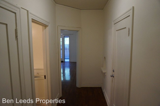 Photo - 1830 Grace Ave