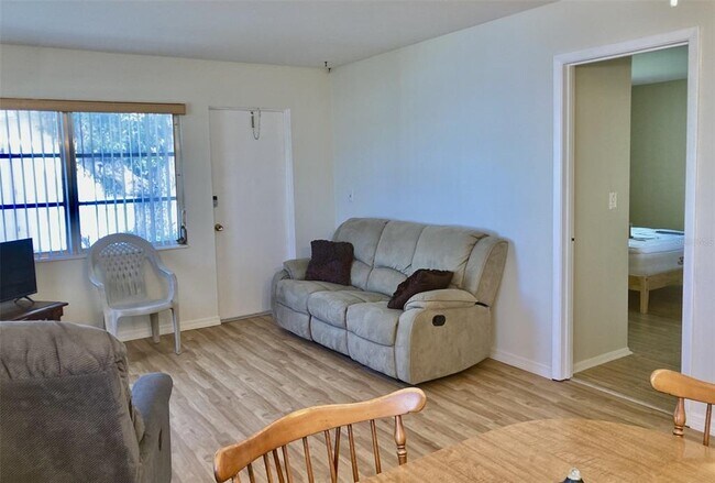 Photo - 6110 Coral Way