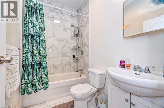 Photo - 13-15 AINSLIE Street