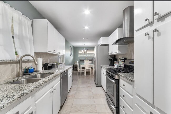 Photo - 1703 Monaco Dr