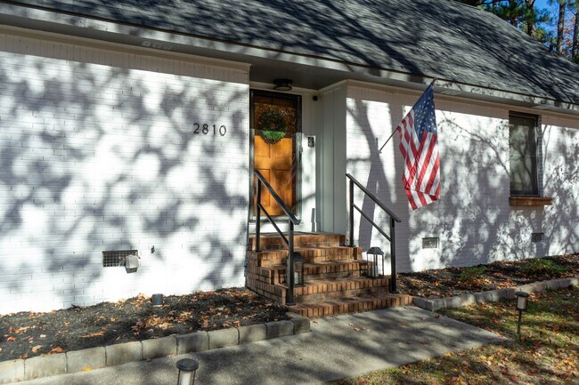Photo - 2810 Shampy St
