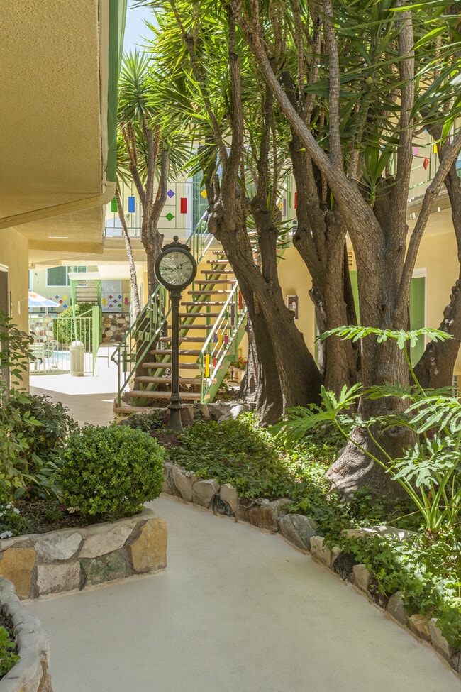 Photo - Plaza Apartments