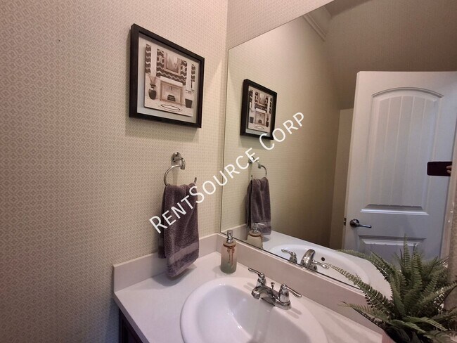 24355 Verdugo Cir