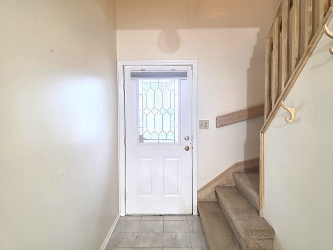 Photo - 1376 Longacre Ln