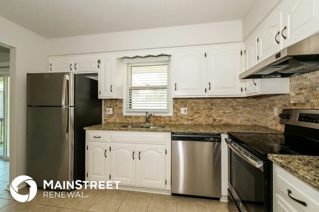 Photo - 6924 NW Pleasant View Dr