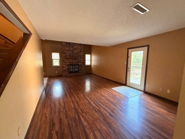 Building Photo - Located on the west side of Russellville