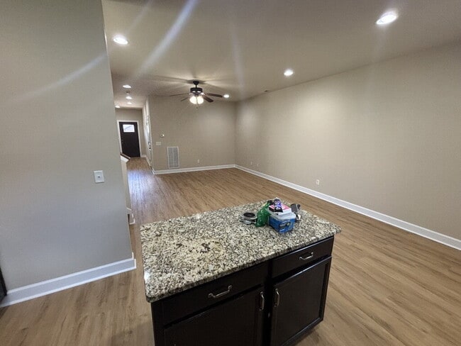 Photo - Spacious 3-Bed 2.5 Bath Townhome for Rent in Algood