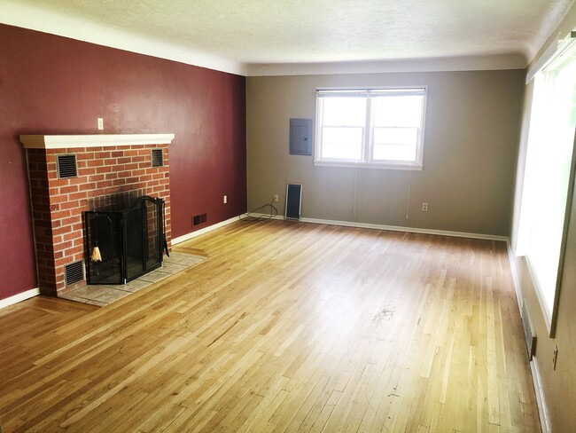 Photo - 1110 NE B St