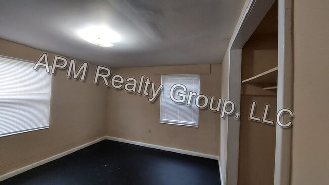 Photo - 2715 Howell Ct