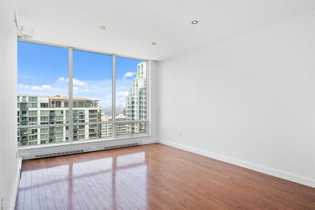 Photo - 20 Newport Pkwy Unit PHA