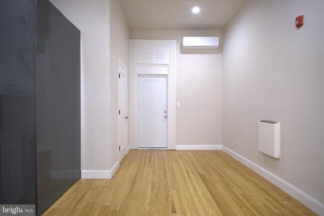 Photo - 333 S 21st St