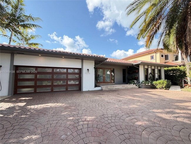 Photo - 3200 NE 165th St