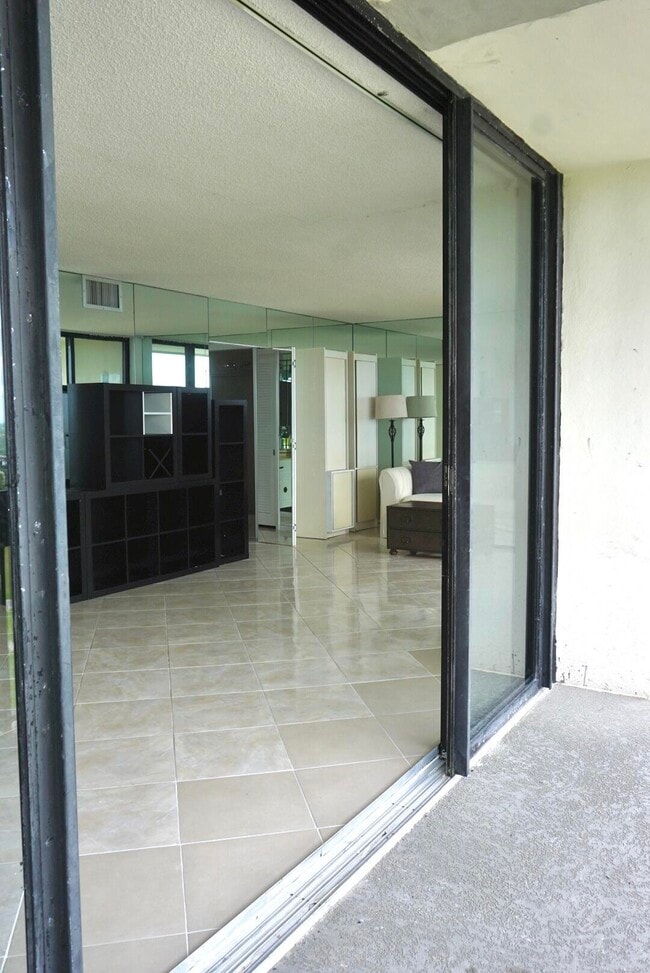 Photo - 2400 Presidential Way Unit 2002