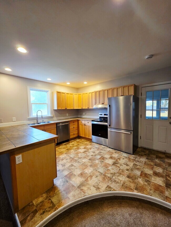 Photo - 208 W Main Ave