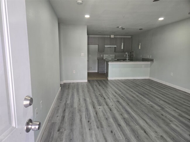 Photo - 22061 Russell Dr