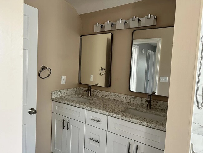 Photo - 3582 Northcliffe Rd