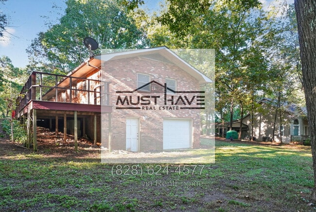 Photo - 1494 Carpenter St