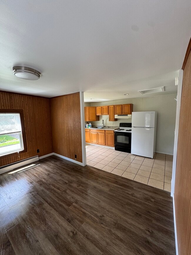 Building Photo - 57 Rexford St Unit 1