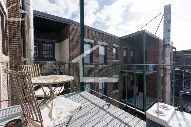 Photo - 9/1 No Fee! Spacious Allston 1BR wth balcony, heat inc