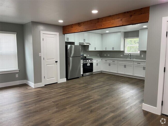 Building Photo - 6202 Hogan Ave Rental