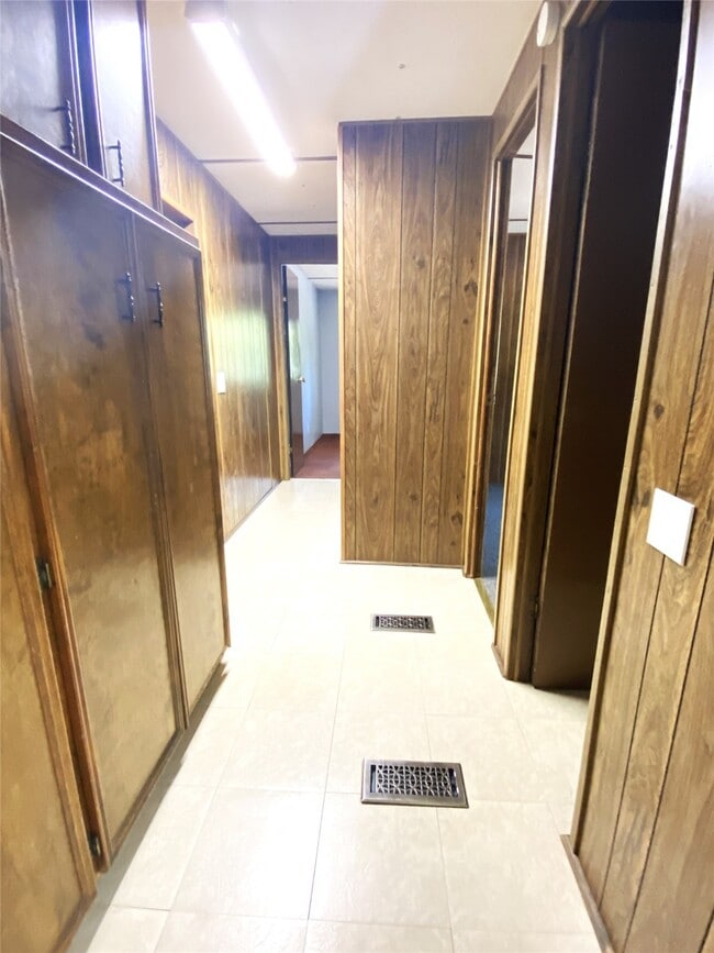 Photo - 14662 Brooks Rd