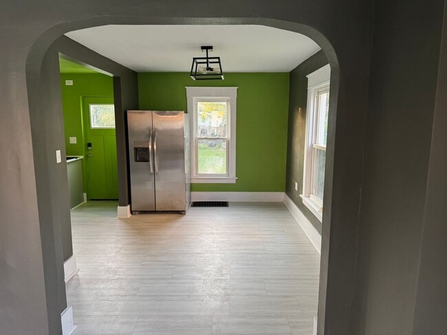 Photo - 1210 W 30th St