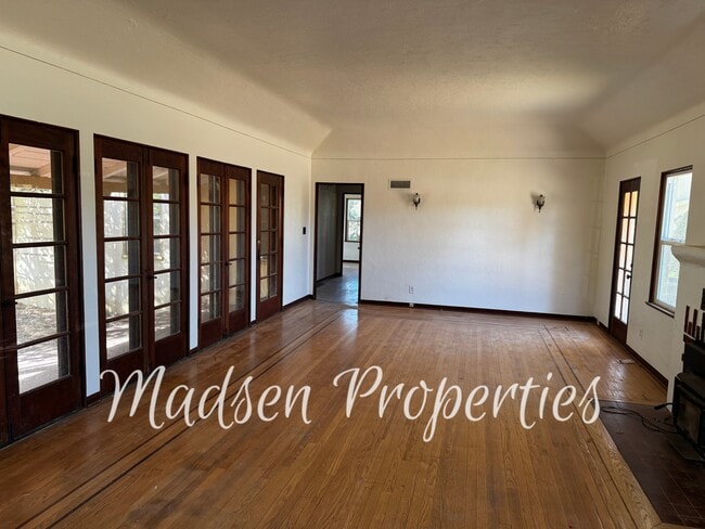 Photo - 3164 Burdick Rd